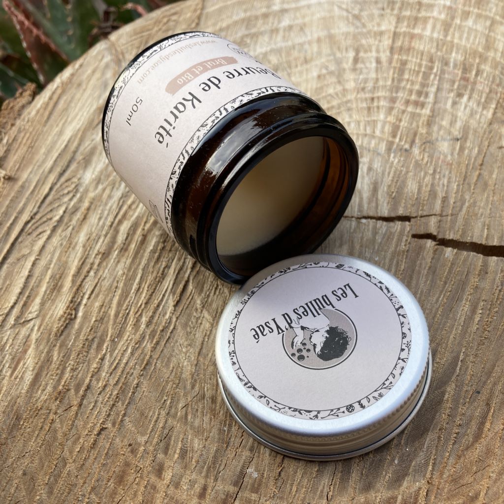 beurre de karite brut bio dans pot en verre