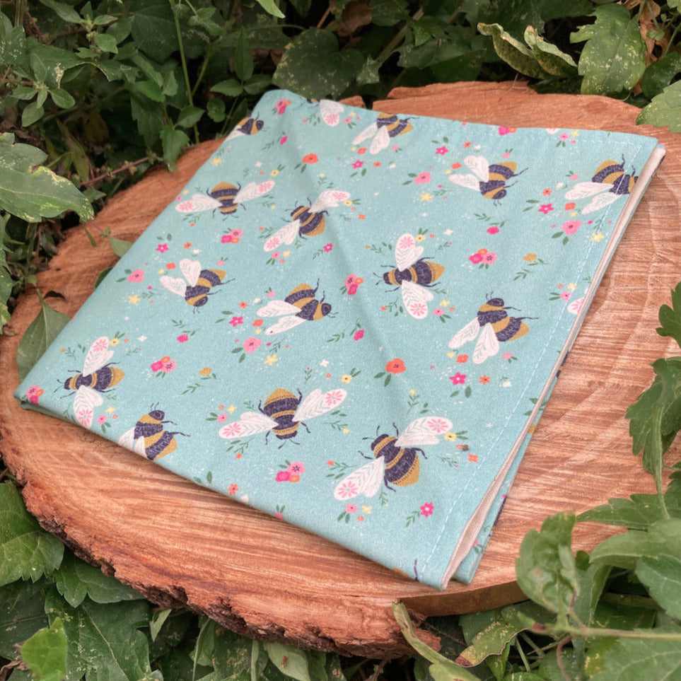 serviette de table bleues motif abeilles