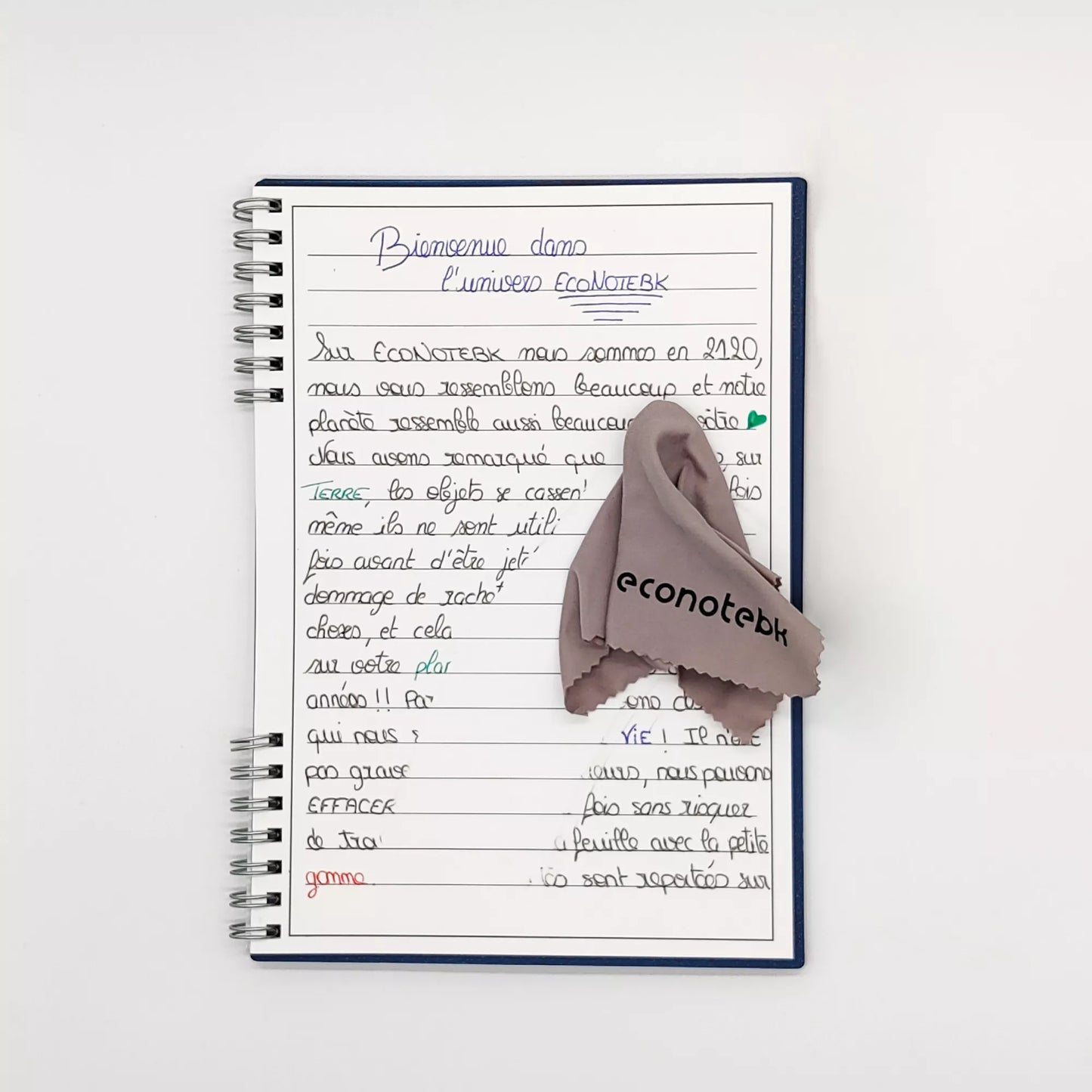 Agenda réutilisable : page effacée avec sa lingette microfibre