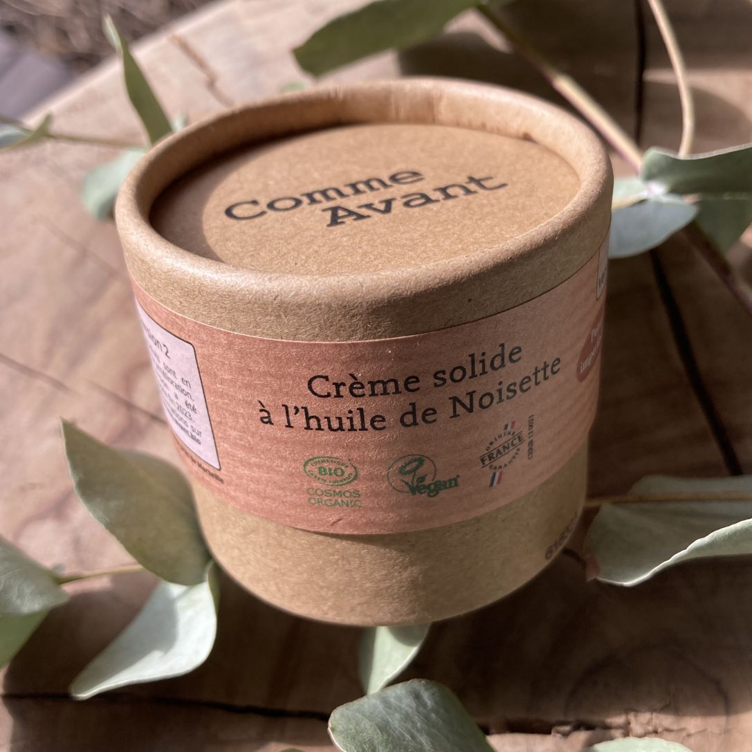 packaging en carton de la crème solide bio à l'huile de noisette