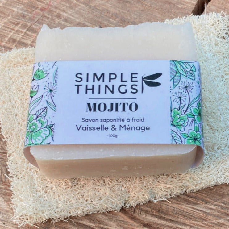 Savon vaisselle solide senteur Mojito posé sur une éponge