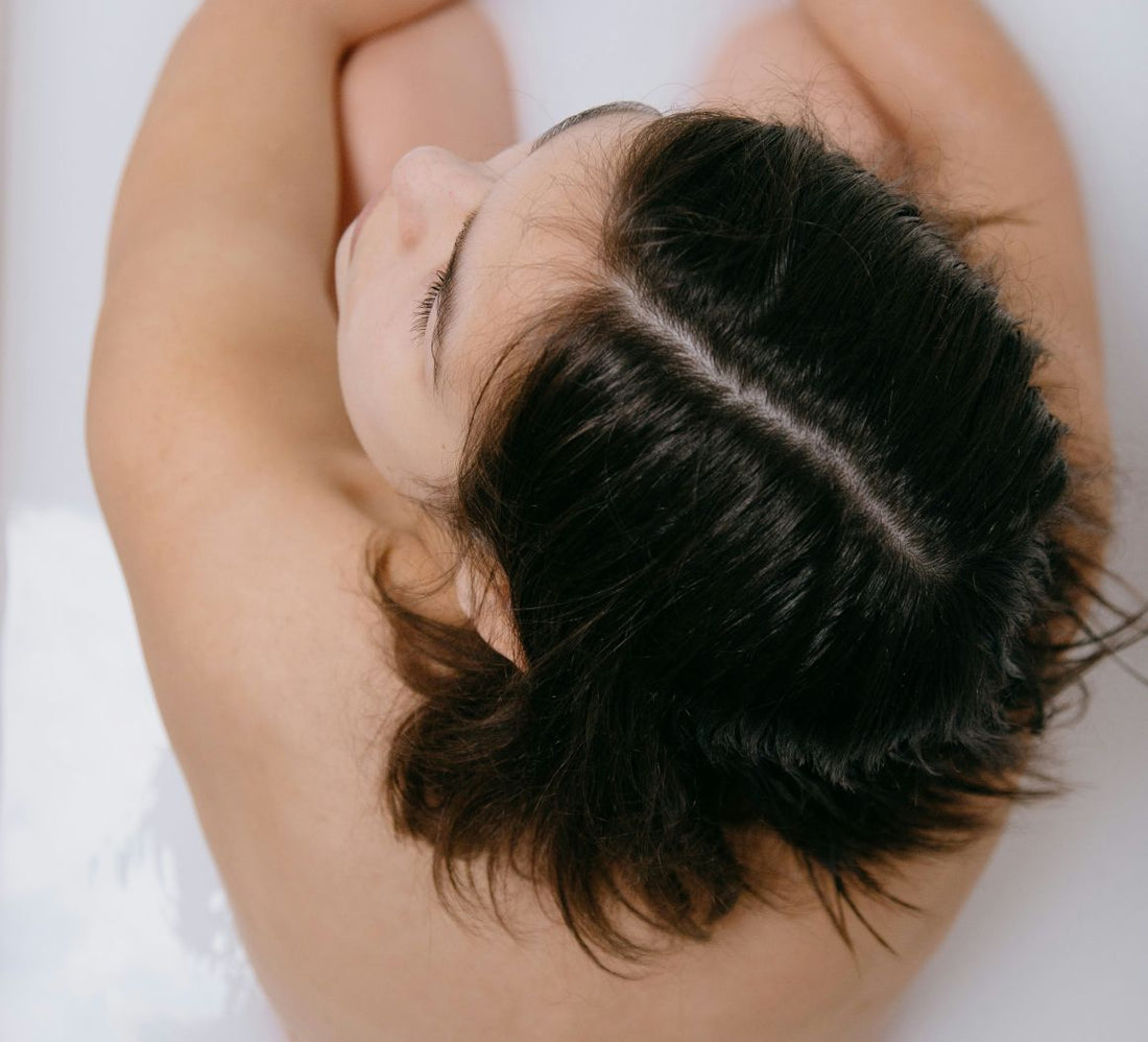 Recette de shampoing solide : créez votre soin maison pour des cheveux au naturel
