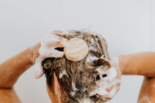 Guide pratique pour bien utiliser un shampoing solide