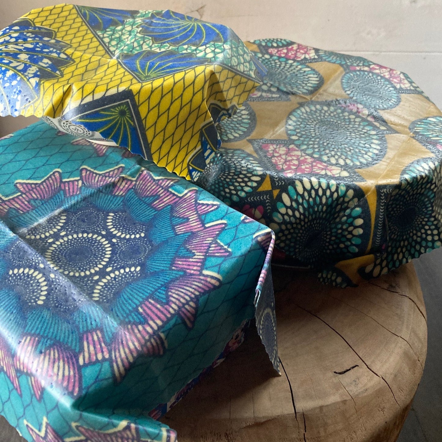 beewrap, emballage alimentaire, protege plat, coloré, pomme, tissu, cire d'abeille