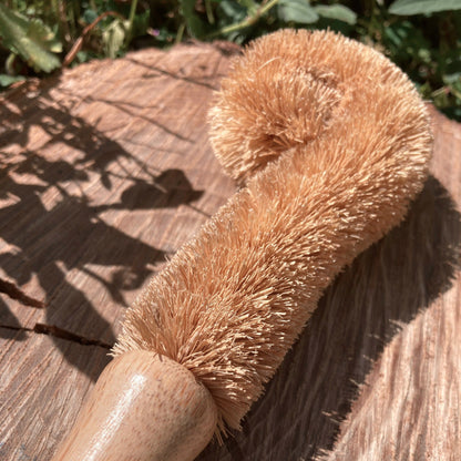 goupillon vaisselle bois