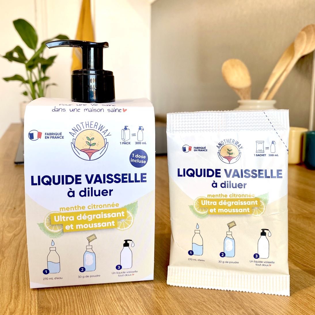 Duo sachet de liquide vaisselle en poudre et flacon pompe