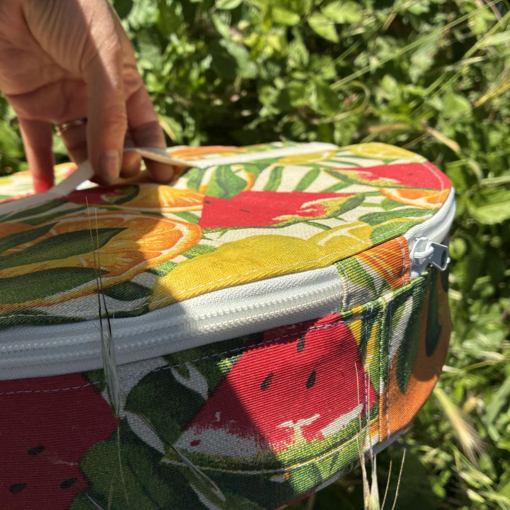 détail couture sac transport gâteau