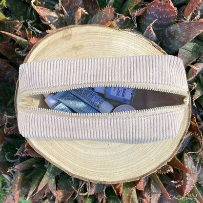 trousse matelassée beige vue du dessus