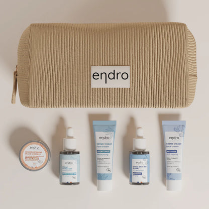 trousse matelassée beige et ses 5 produits miniatures Endro