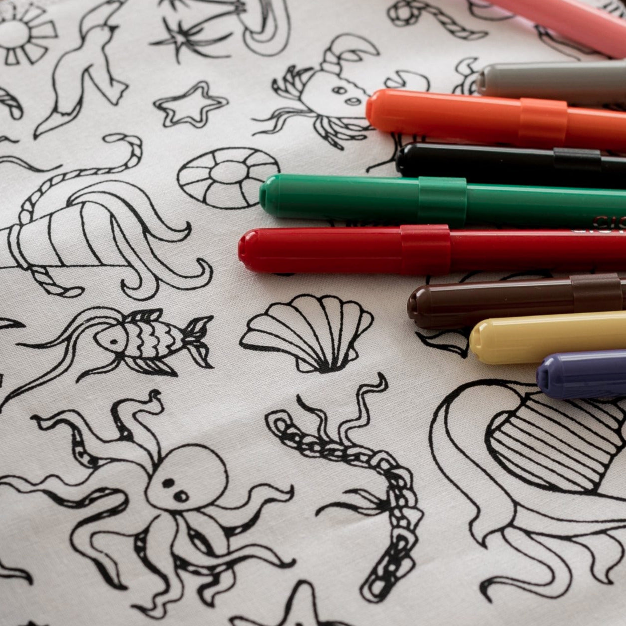set de table en coton, coloriage, reutilisable, feutres, lavable, economique